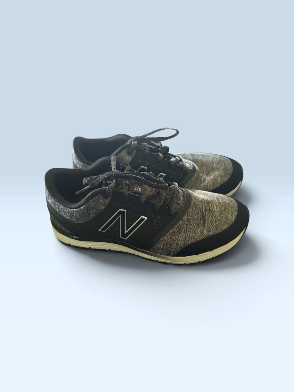New Balance 577 Training Shoes Womens Size 8.5 Black Grey Midsole Sneakers